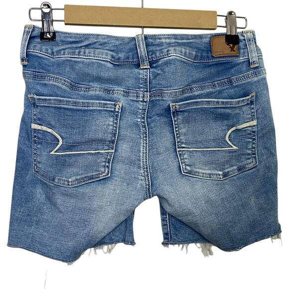 American Eagle Shorts Womens 4 (28" Waist) Blue Denim Midi Frayed Hem Cut Off - Picture 2 of 8